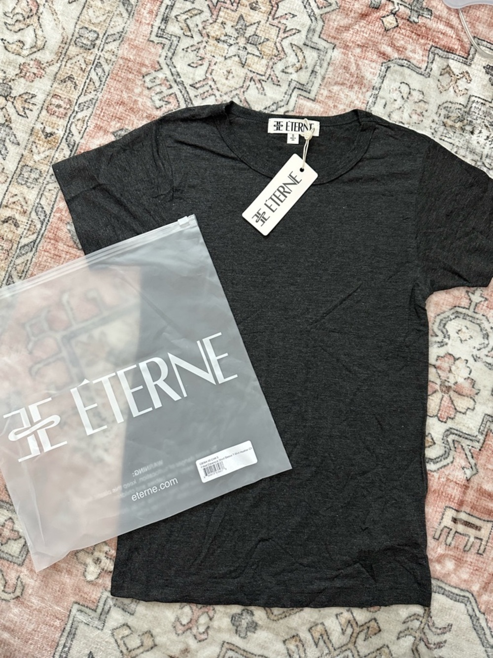 NWT Eterne Heather Charcoal Short-Sleeve Boyfriend Crew Neck Tee - Picture 5 of 5